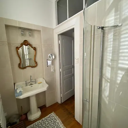 Villa Aux Deux D *