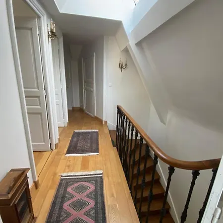 Aux Deux D Villa *