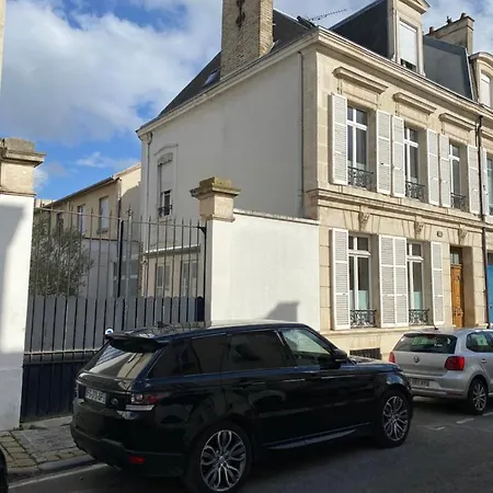 Aux Deux D Villa *